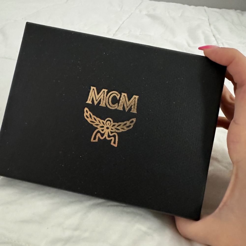 Mcm box and dust bag